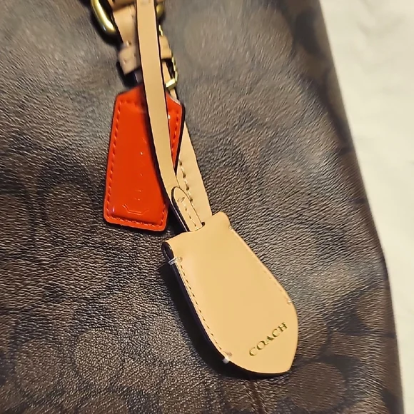 Coach Brown Tan Tote Bag PurseWomen Shoulder Barely Used 16 X 12 Signature